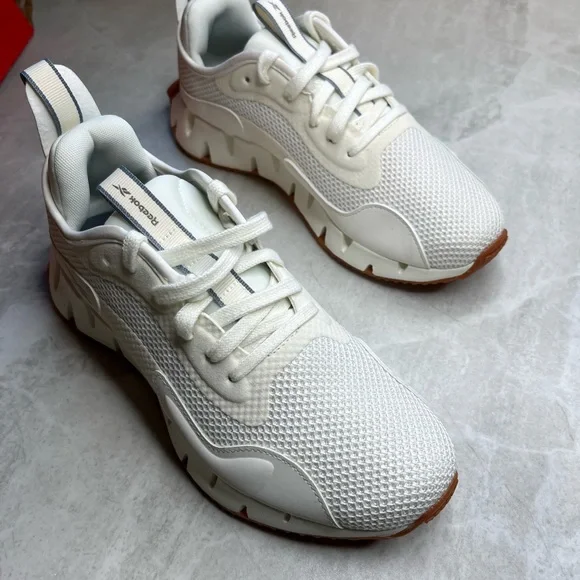 Brand New Reebok Women’s Zig Dynamica Size 8 - Picture 6 of 12